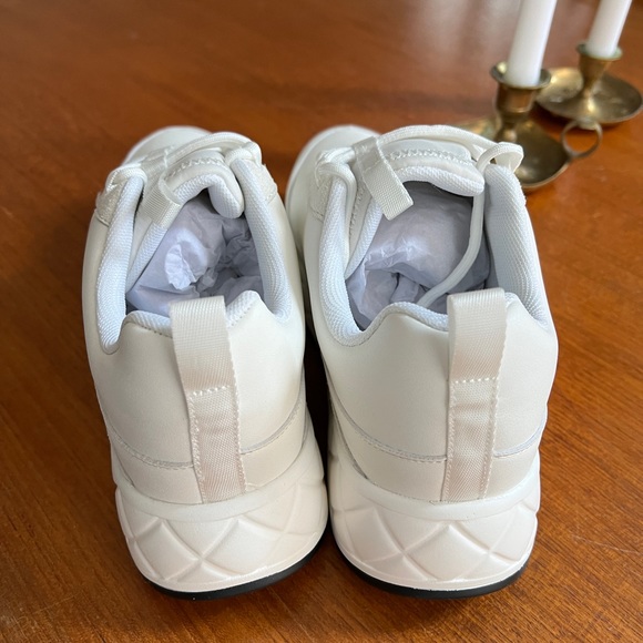 Brand new, never worn white sneakers from ASOS. - Picture 3 of 7